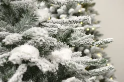 Kunstkerstboom Oslo flocked h225cm