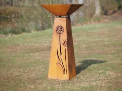 Plantenschaal op zuil