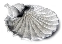 Shell birdbath l28w26h8,5