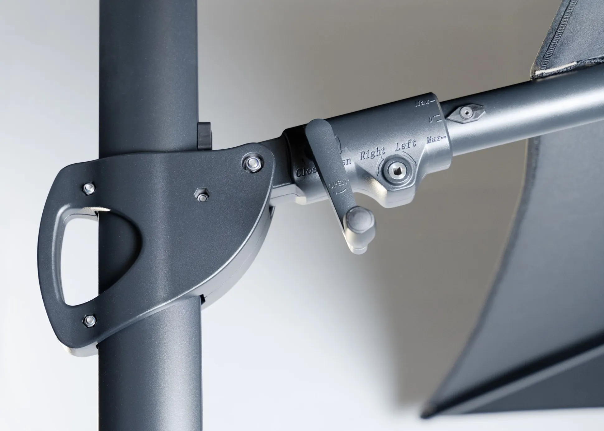 Zweefparasol Monterey antraciet-taupe